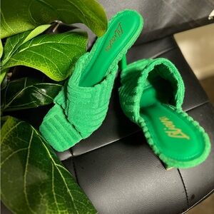 Green Liliana women’s heels.